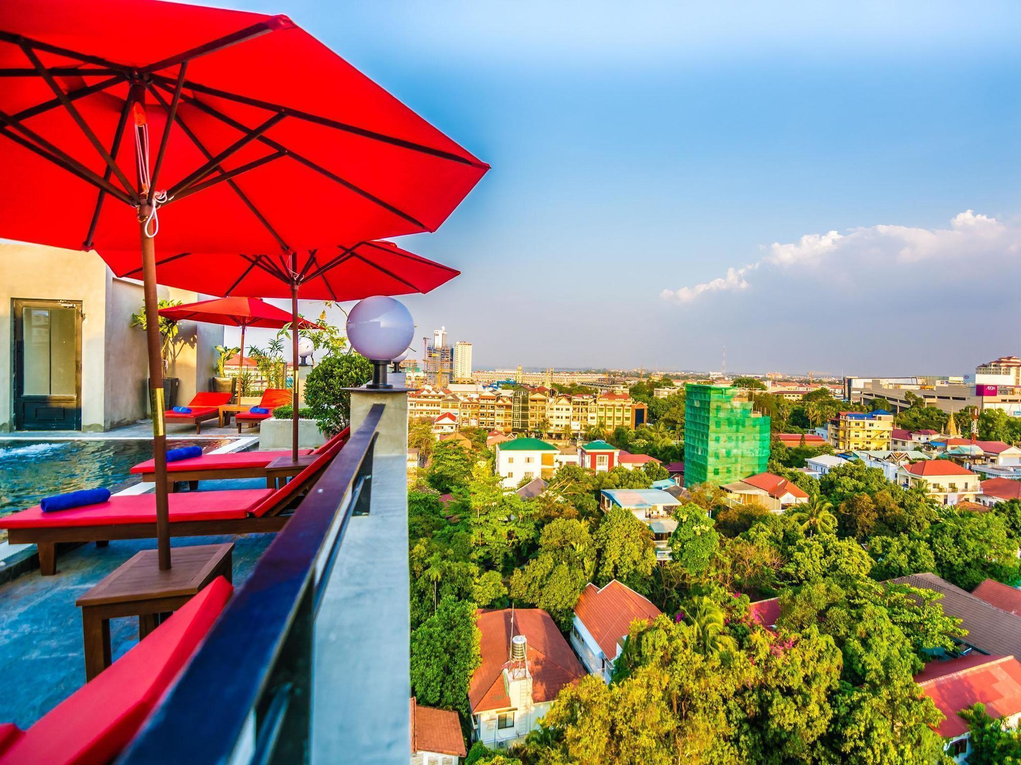 Diamond Palace Resort & Sky Bar Phnom Penh Exterior foto